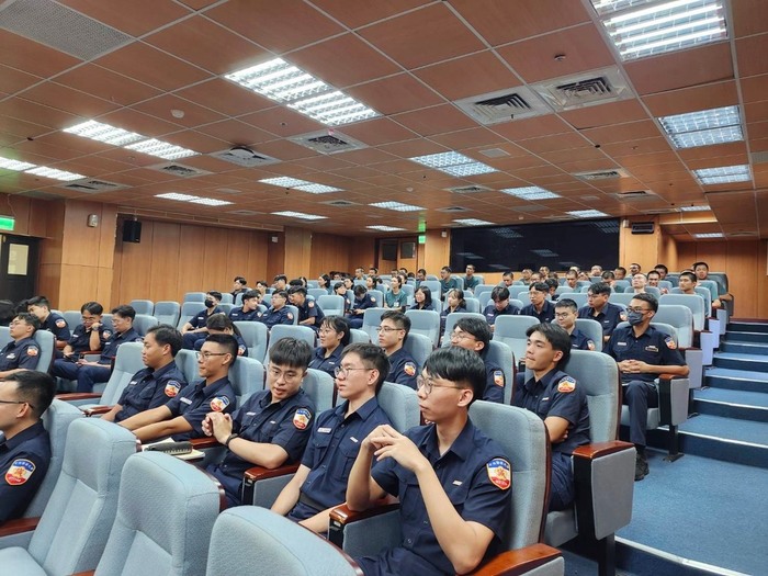 學長姐們與新生齊聚